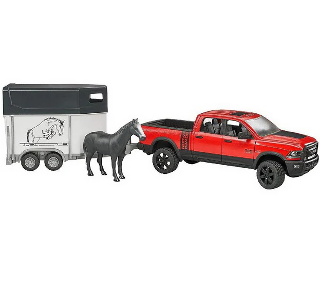 RAM 2500 avec remorque à chevaux