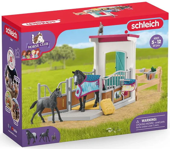 Box pour chevaux avec jument et poulain